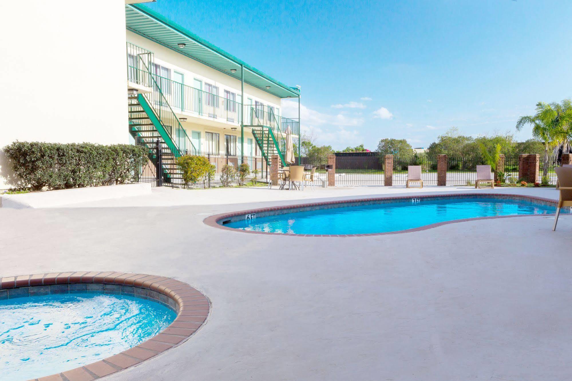 Marina Inn & Suites Chalmette-New Orleans Exteriér fotografie